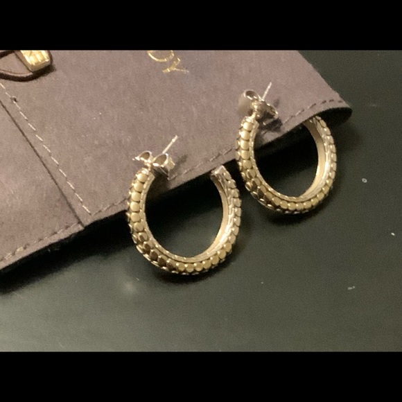 Brand New John Hardy Silver and 18ct Gold Dot earrings - Picture 3 of 14
